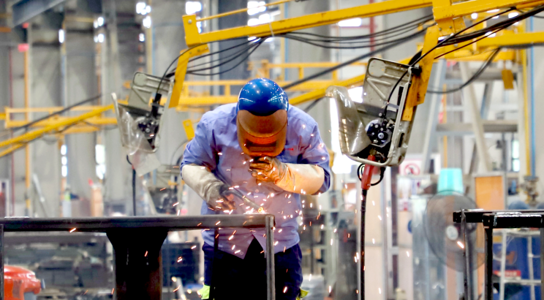 ?出口暴增66%！工程機(jī)械出口俄羅斯迎來(lái)新機(jī)遇